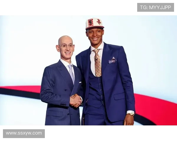 贾巴里史密斯手感低迷全场18投仅中5球 贡献12分12篮板难救主