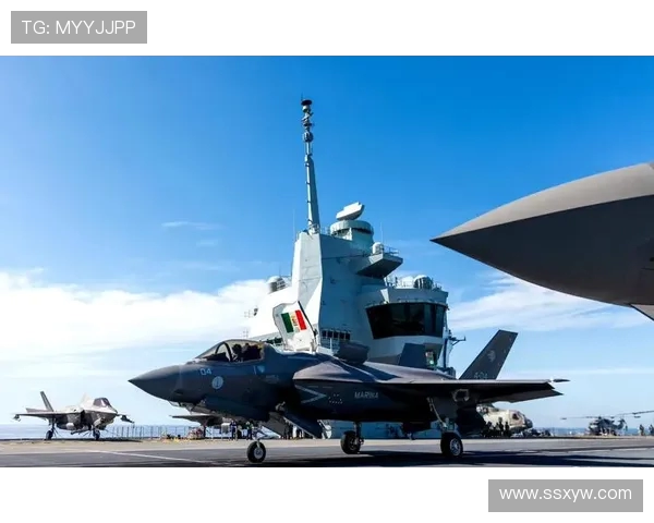 战斗机在航母甲板的短距滑跑起飞