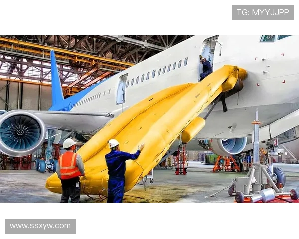 民用飞机应急滑梯的释放角度控制